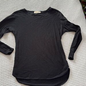 Michael Kors women’s black lightweight 3/4 length shirt